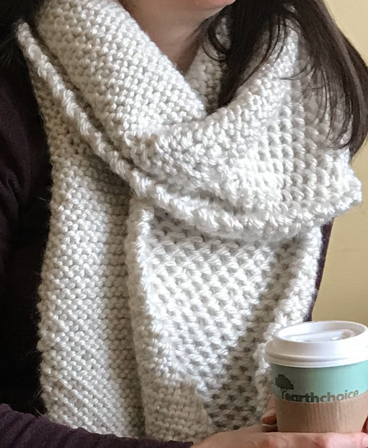 Free knitting pattern - Coffee House Scarf by www.CityFarmhouseStudio.com